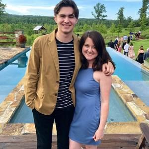 Meet your Posher, Michaela